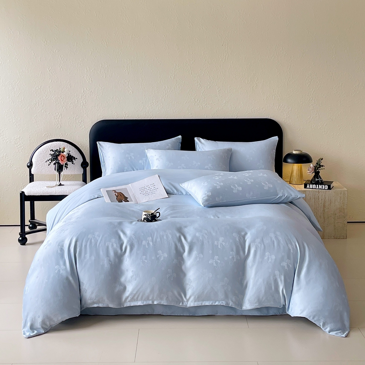 91家纺网 家纺一手货源 找家纺 大麦乐田 2026春夏新款贡缎提花纯色双拼四件套   领结 山水蓝