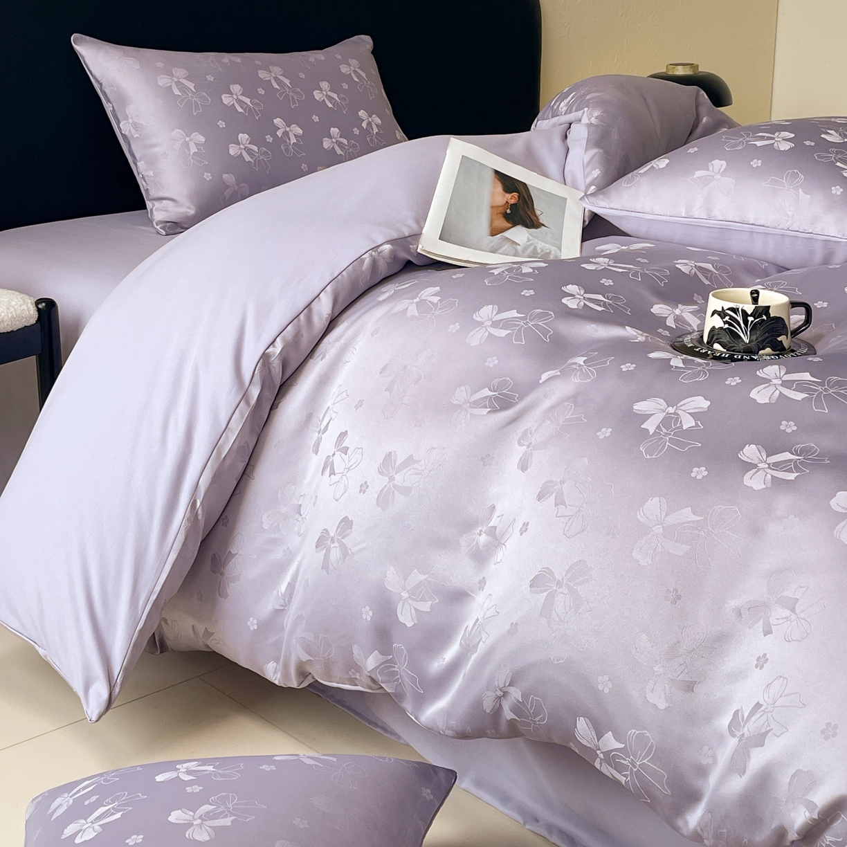 91家纺网 家纺一手货源 找家纺 大麦乐田 2026春夏新款贡缎提花纯色双拼四件套  领结 初恋紫