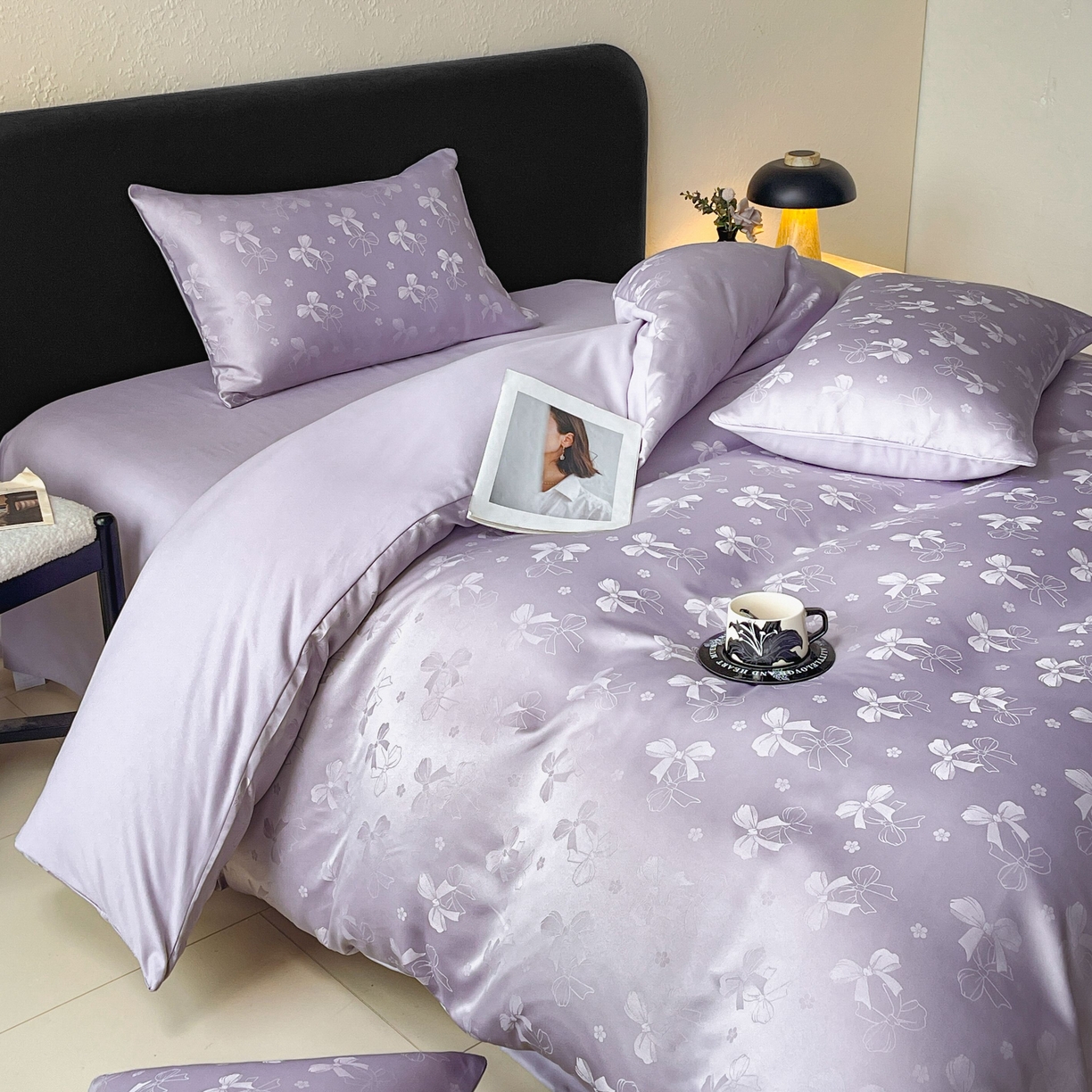 91家纺网 家纺一手货源 找家纺 大麦乐田 2026春夏新款贡缎提花纯色双拼四件套  领结 初恋紫