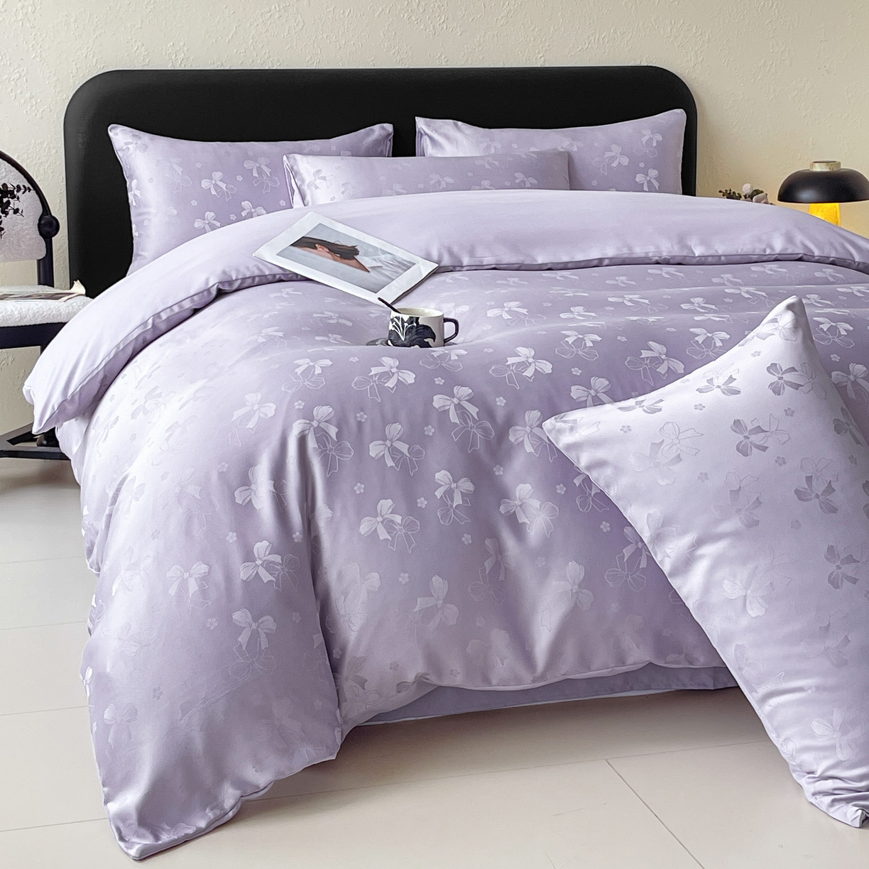 91家纺网 家纺一手货源 找家纺 大麦乐田 2026春夏新款贡缎提花纯色双拼四件套  领结 初恋紫