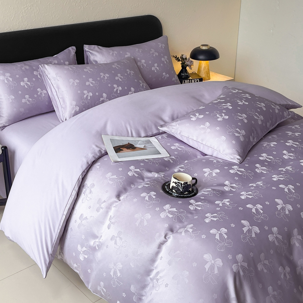 91家纺网 家纺一手货源 找家纺 大麦乐田 2026春夏新款贡缎提花纯色双拼四件套  领结 初恋紫