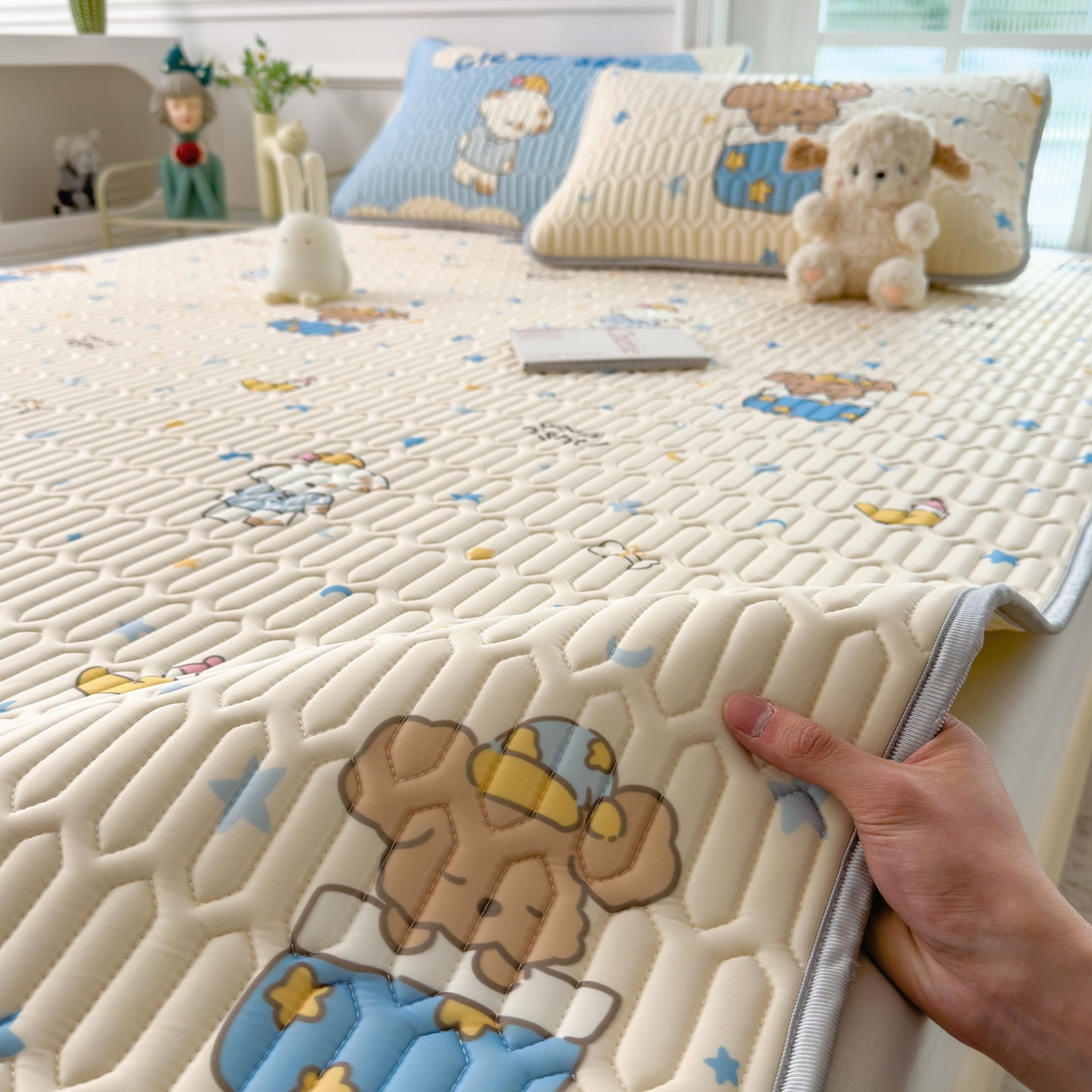 摩妮卡 2026新款数码大版小清新乳胶凉席床席款三件套-场景二 蓝调小熊