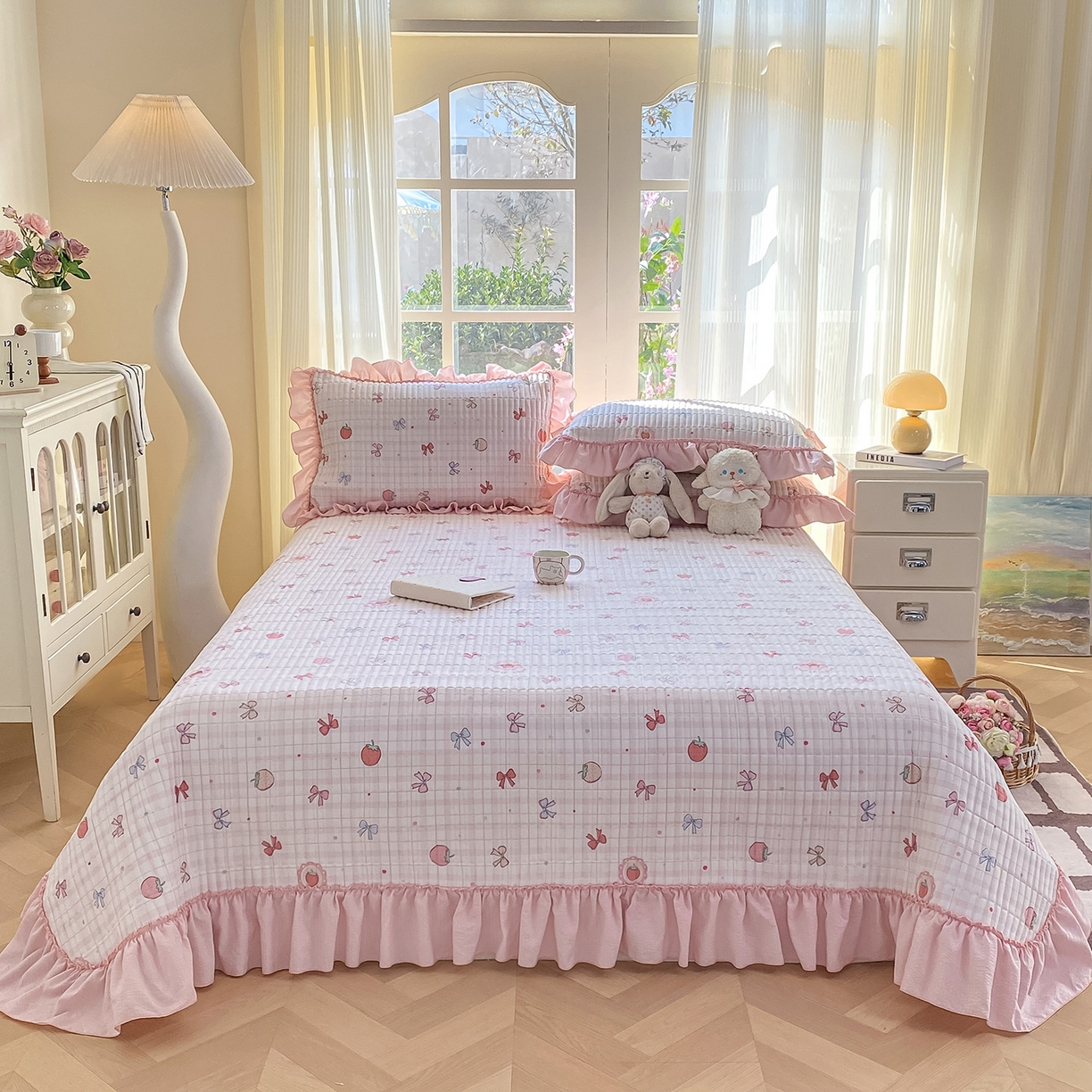 91家纺网 家纺一手货源 找家纺 眠势力 2026新款云感皱皱纱床盖四件套 草莓蝴蝶结