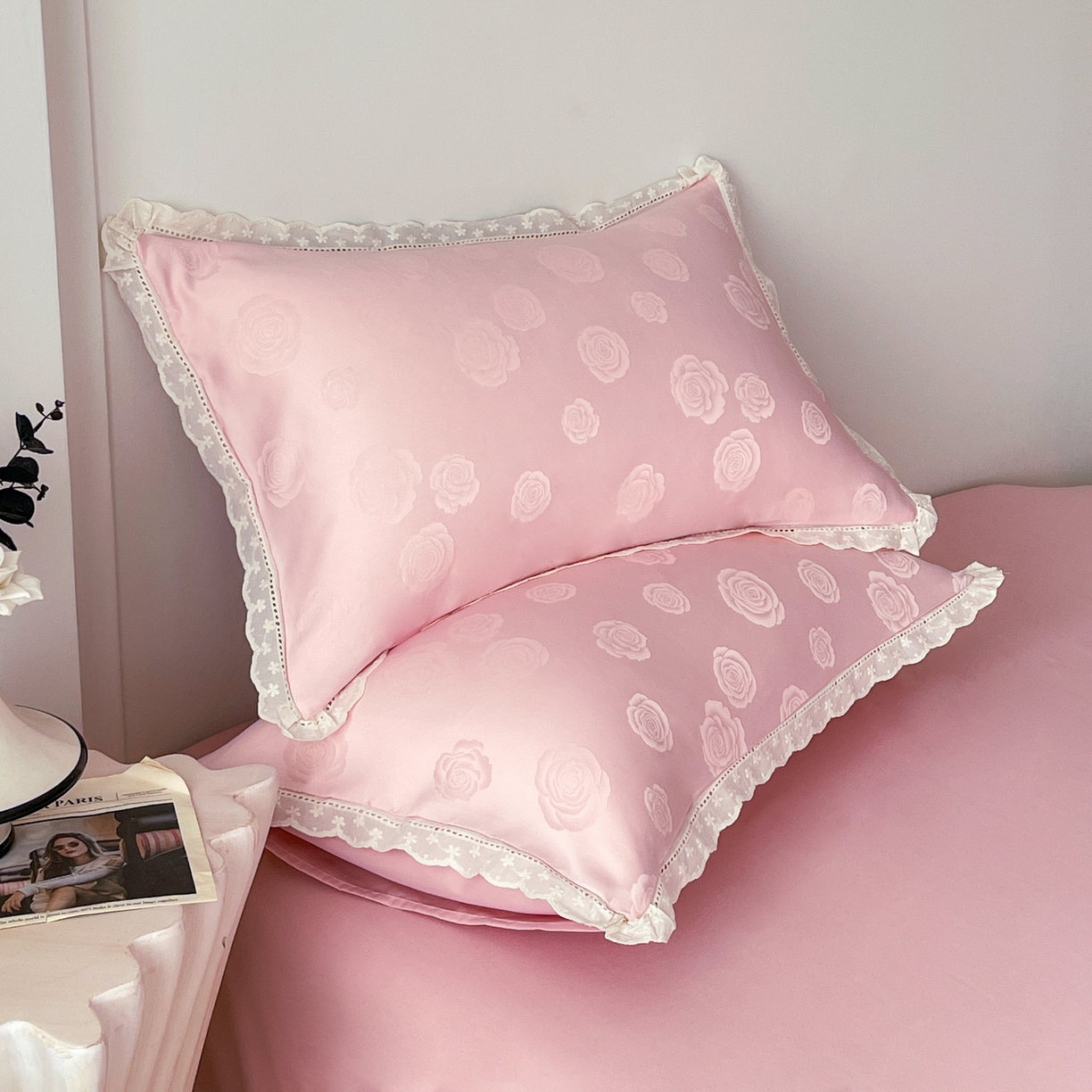 91家纺网 家纺一手货源 找家纺 （总）大麦乐田 2026春夏新款贡缎提花花边双拼四件套