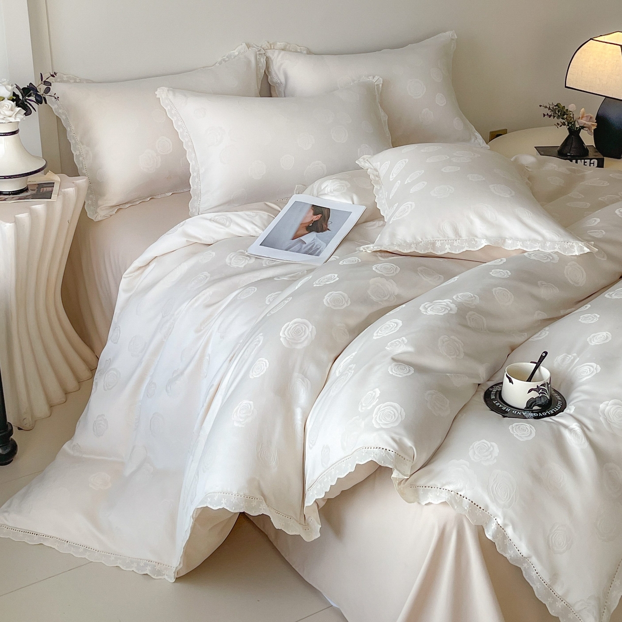 大麦乐田 2026春夏新款贡缎提花花边双拼四件套 玫瑰 奶白米