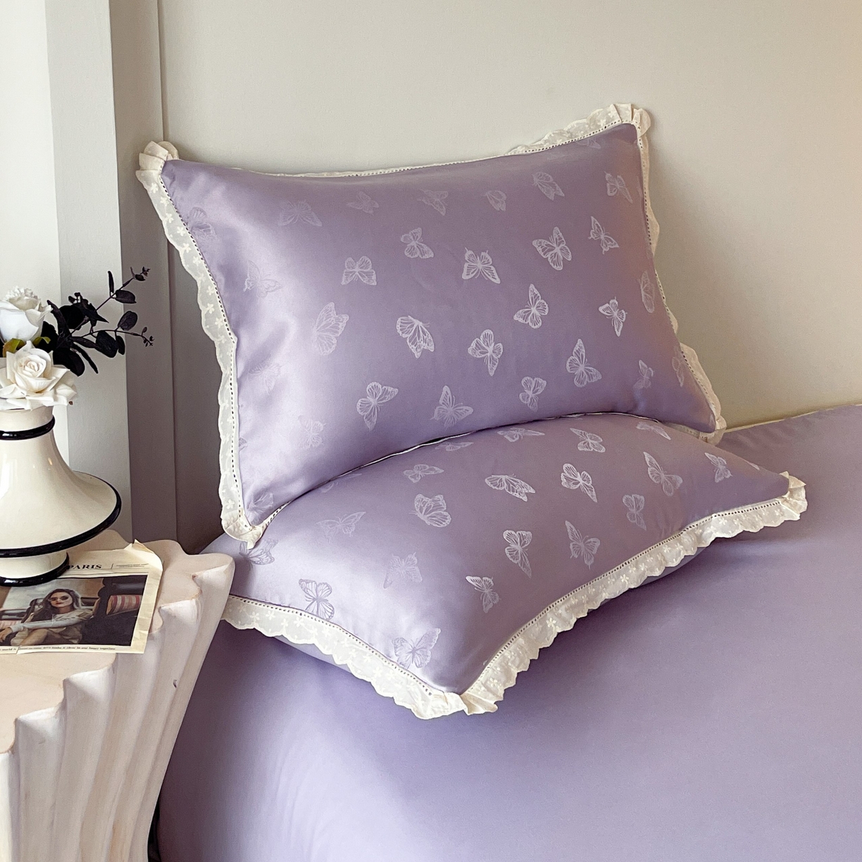 91家纺网 家纺一手货源 找家纺 大麦乐田 2026春夏新款贡缎提花花边双拼四件套 蝴蝶 初恋紫