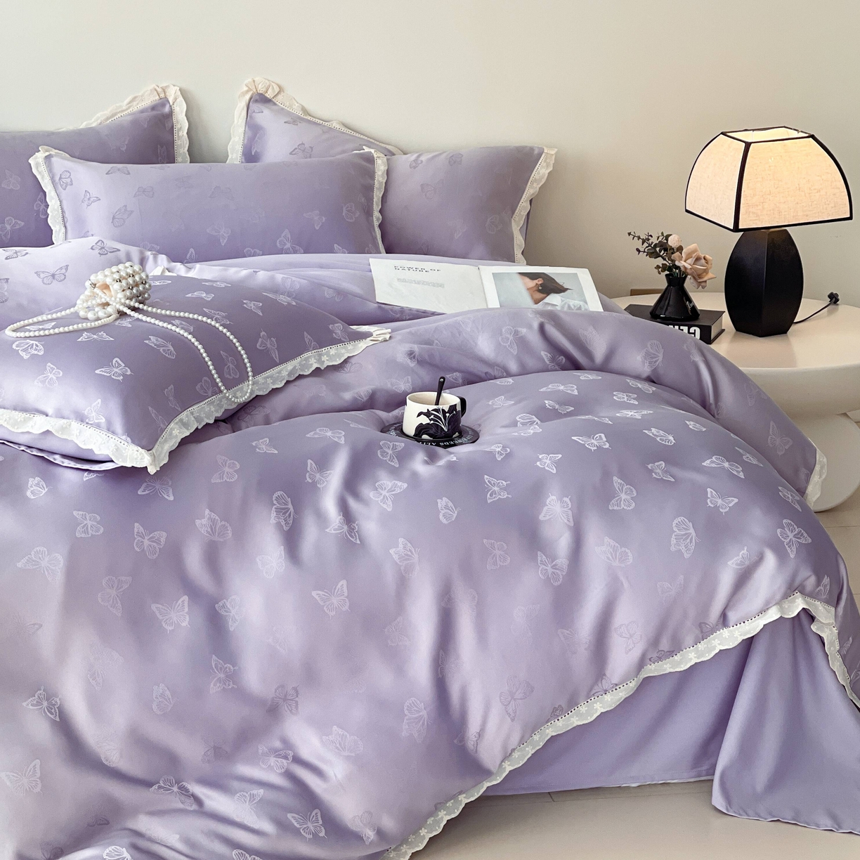 91家纺网 家纺一手货源 找家纺 大麦乐田 2026春夏新款贡缎提花花边双拼四件套 蝴蝶 初恋紫