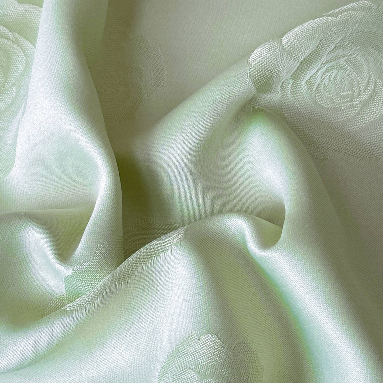 91家纺网 家纺一手货源 找家纺 大麦乐田 2026春夏新款贡缎提花花边双拼四件套 玫瑰 奶油绿