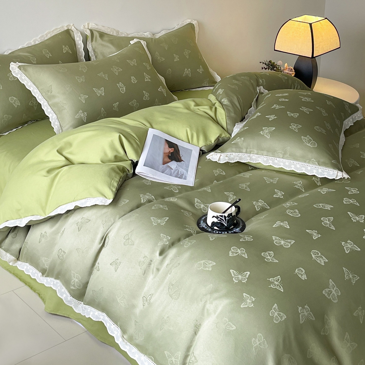 91家纺网 家纺一手货源 找家纺 大麦乐田 2026春夏新款贡缎提花花边双拼四件套 蝴蝶 抹茶绿