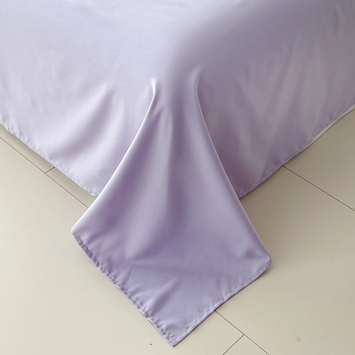 91家纺网 家纺一手货源 找家纺 大麦乐田 2026春夏新款贡缎提花花边双拼四件套 玫瑰 初恋紫