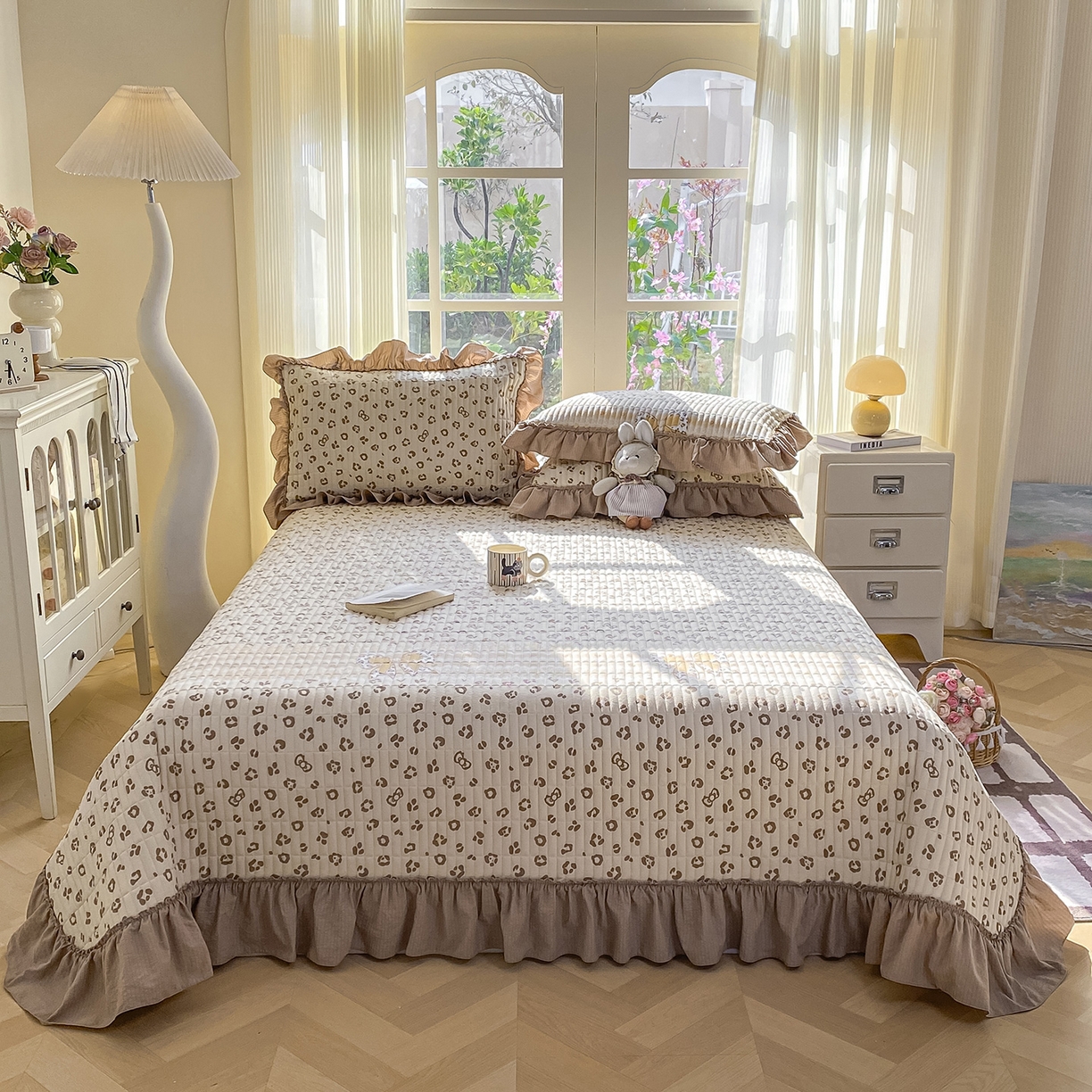 91家纺网 家纺一手货源 找家纺 眠势力 2026新款云感皱皱纱床盖四件套 金蝶逐影