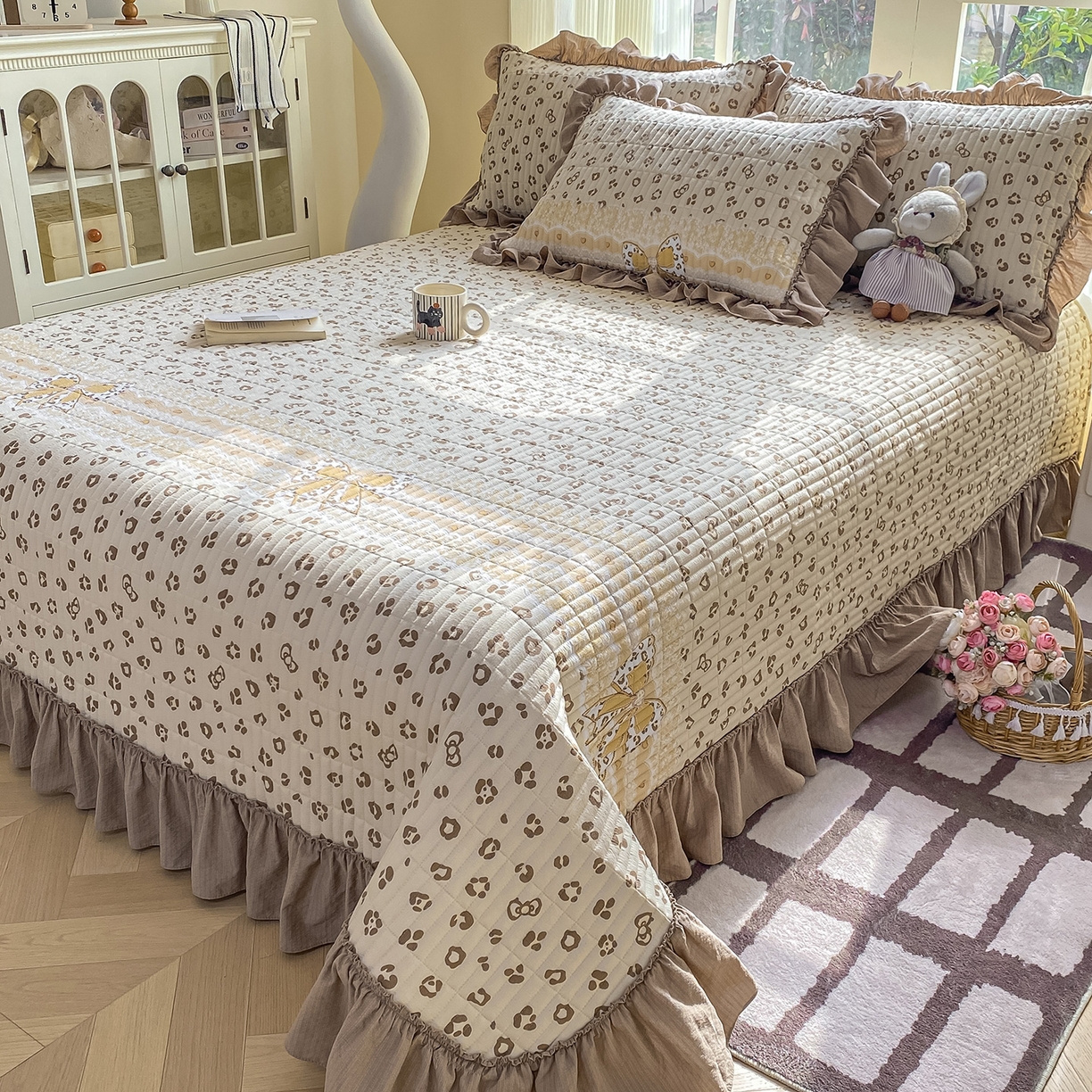 91家纺网 家纺一手货源 找家纺 眠势力 2026新款云感皱皱纱床盖四件套 金蝶逐影