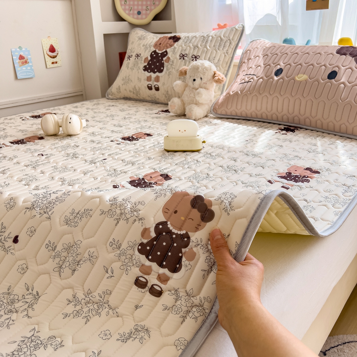 摩妮卡 2026新款数码大版小清新乳胶凉席床席款三件套-场景二 拍照小场地