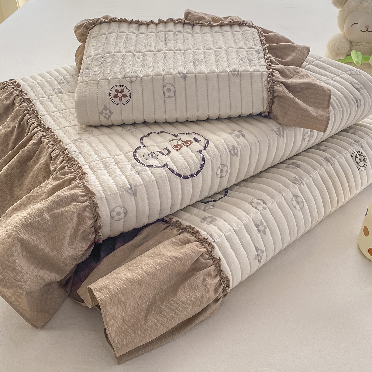 91家纺网 家纺一手货源 找家纺 眠势力 2026新款云感皱皱纱床盖四件套 向云端