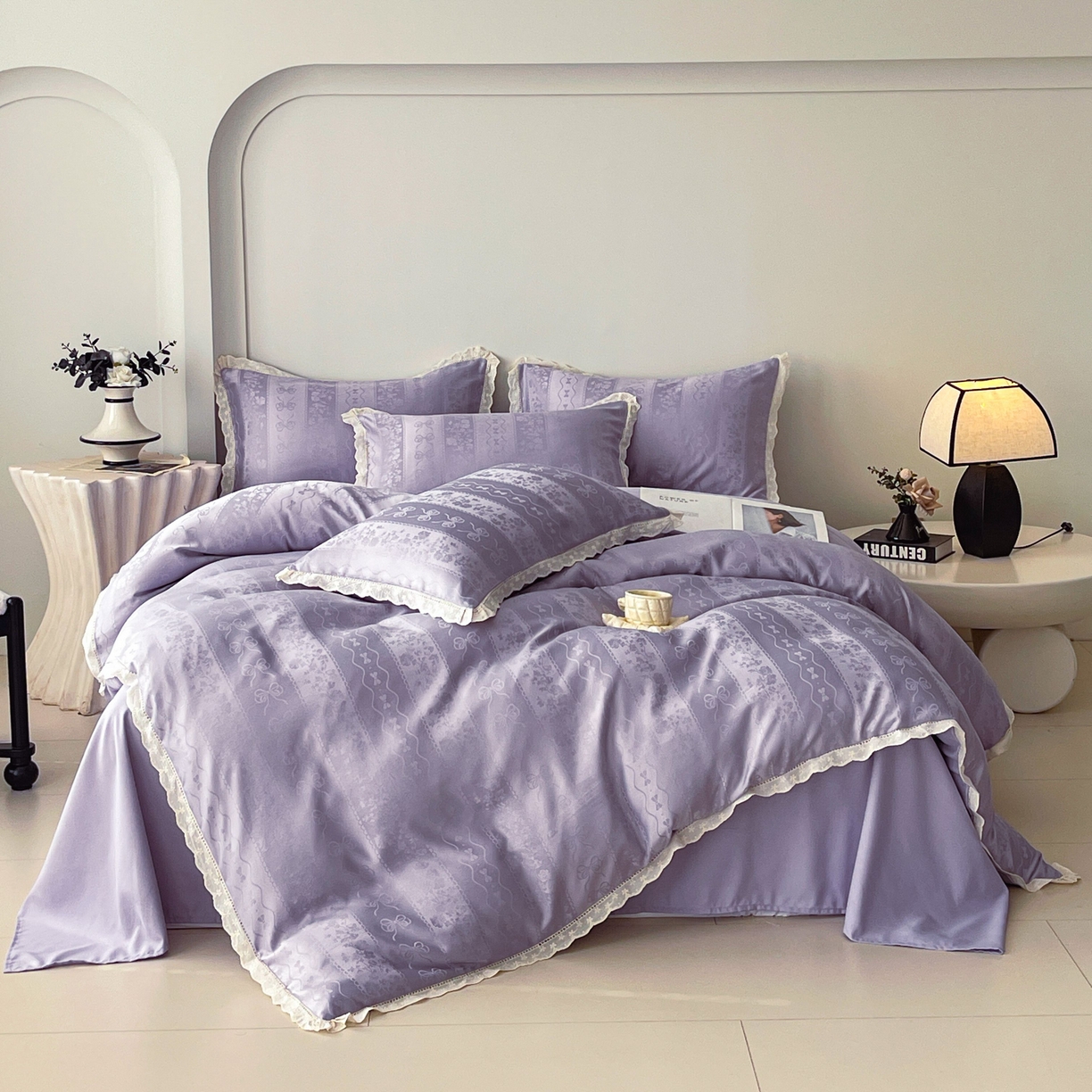 91家纺网 家纺一手货源 找家纺 大麦乐田 2026春夏新款贡缎提花花边双拼四件套 恬梦 初恋紫