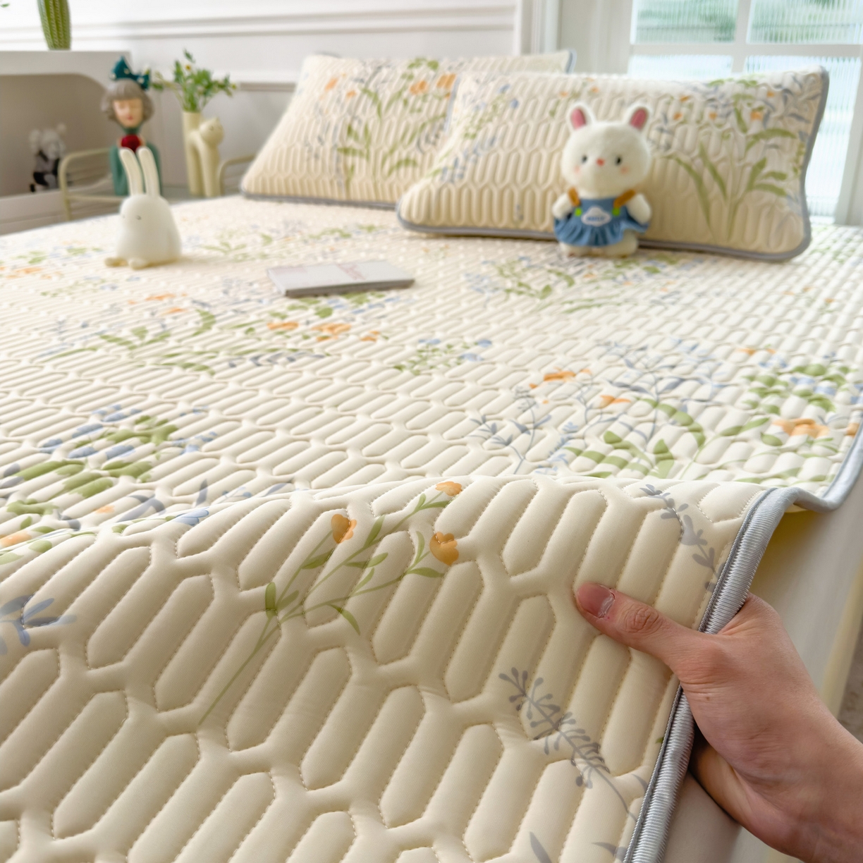 摩妮卡 2026新款数码大版小清新乳胶凉席床席款三件套-场景二 清新花语