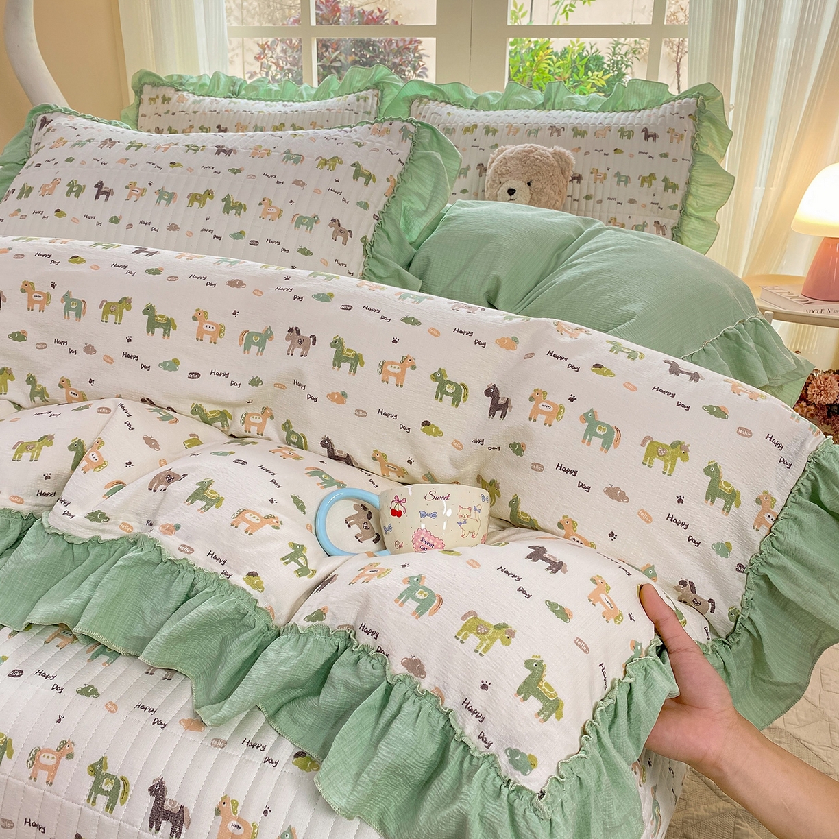 91家纺网 家纺一手货源 找家纺 眠势力 2026新款云感皱皱纱床盖四件套 幸运小马