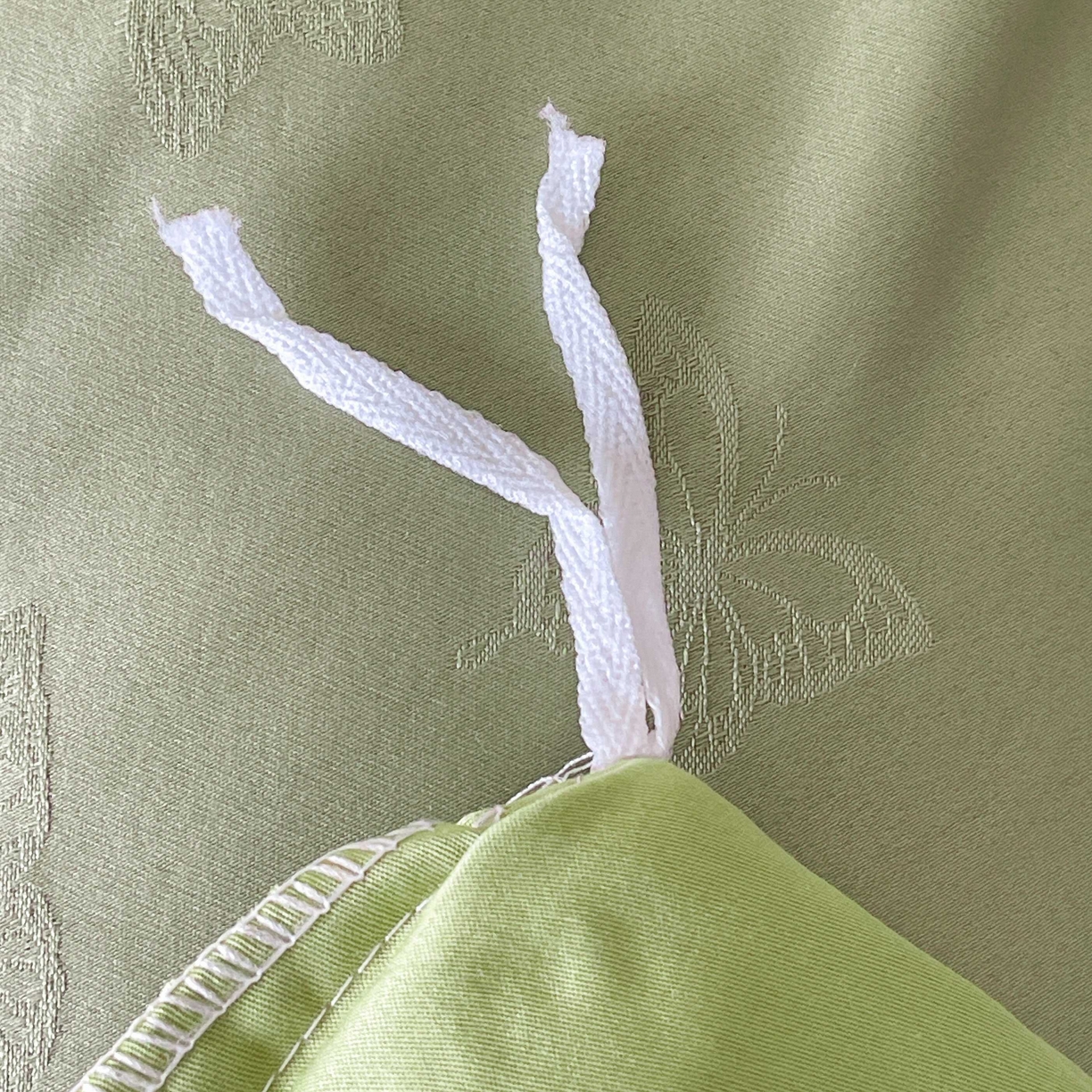 91家纺网 家纺一手货源 找家纺 大麦乐田 2026春夏新款贡缎提花花边双拼四件套 蝴蝶 抹茶绿