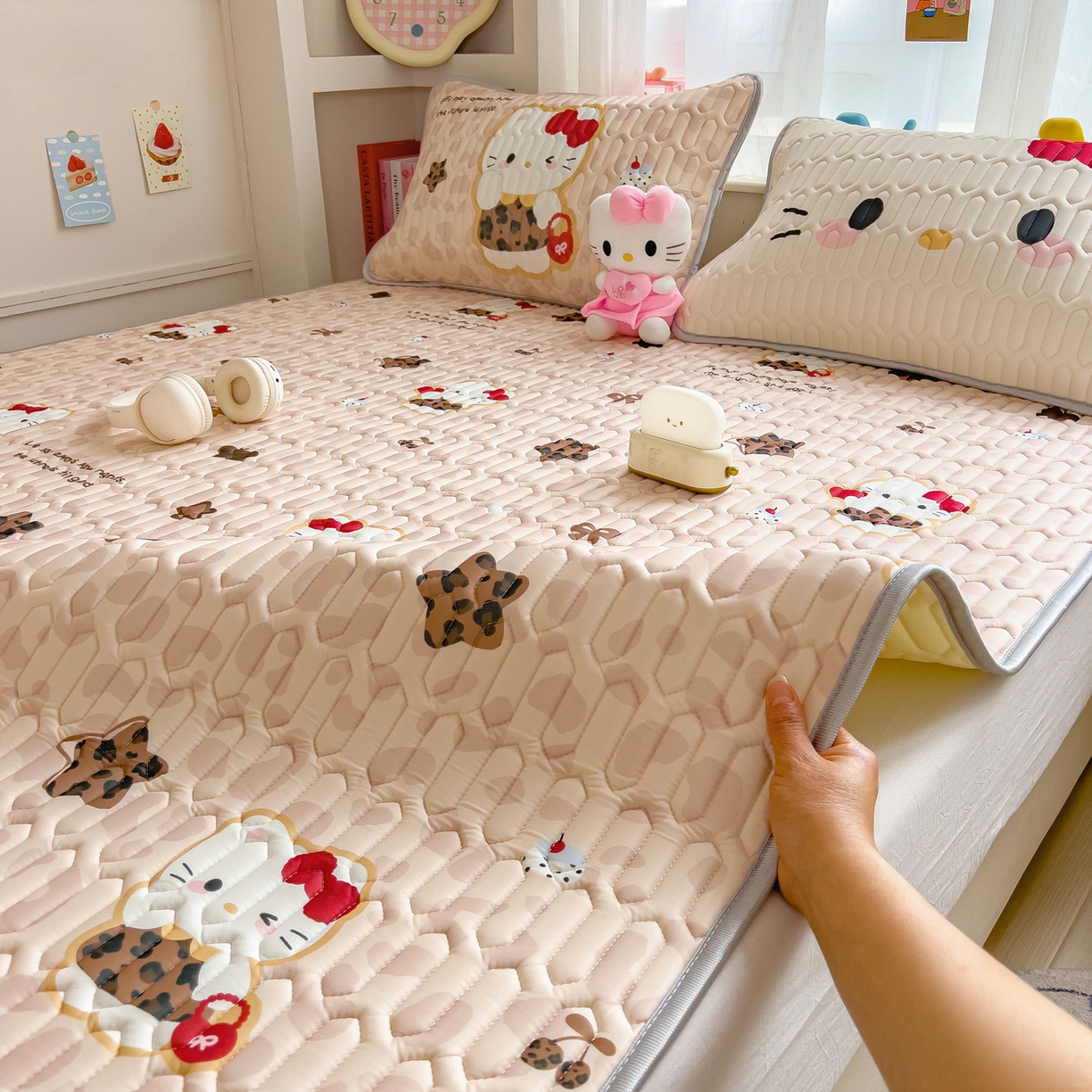 摩妮卡 2026新款数码大版小清新乳胶凉席床席款三件套-场景二 趣巧小猫咪-咖