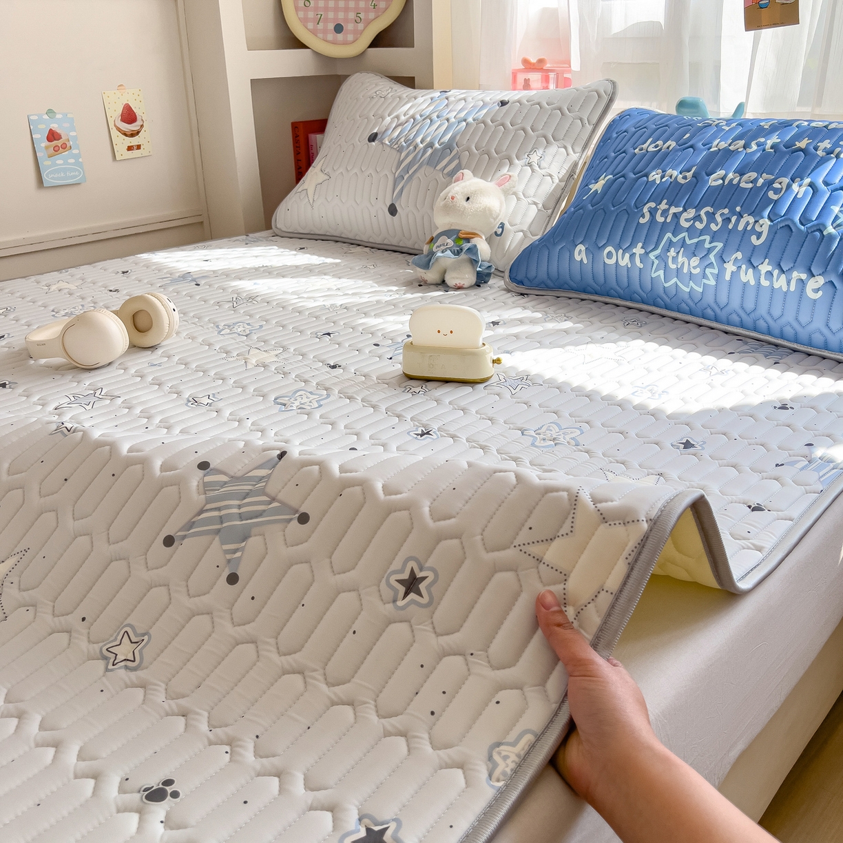 摩妮卡 2026新款数码大版小清新乳胶凉席床席款三件套-场景二 睡眠时光