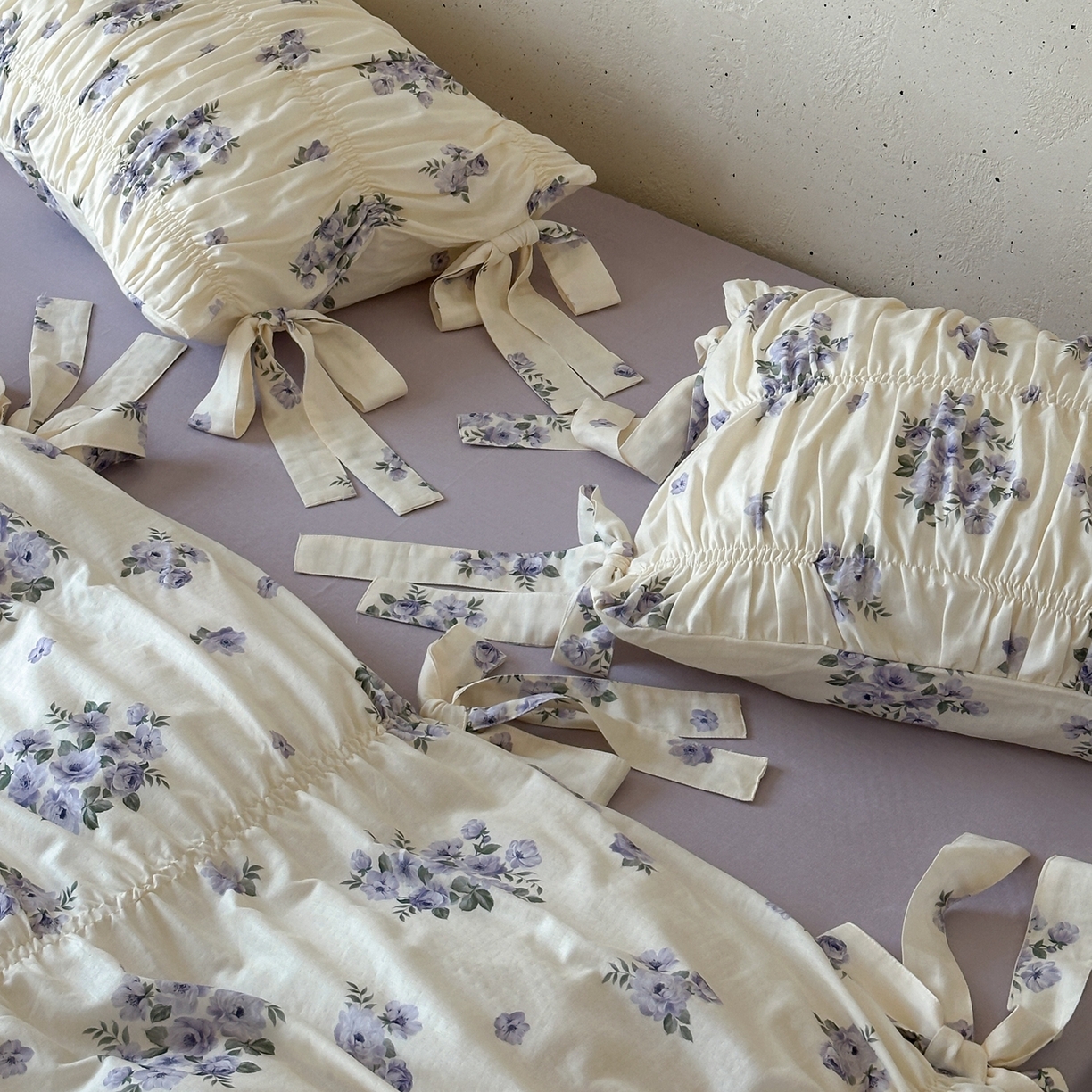 91家纺网 家纺一手货源 找家纺 觅糖家纺 2026春夏新款全棉纯棉法式轻奶油系列四件套 蕊英紫