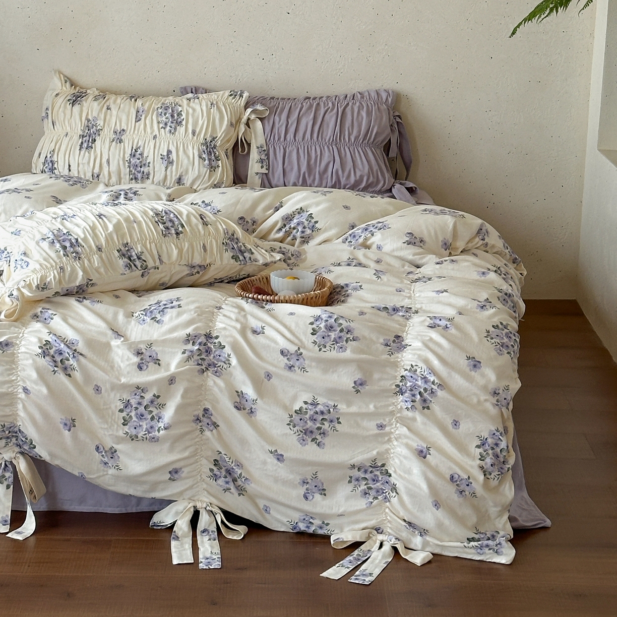 91家纺网 家纺一手货源 找家纺 觅糖家纺 2026春夏新款全棉纯棉法式轻奶油系列四件套 蕊英紫