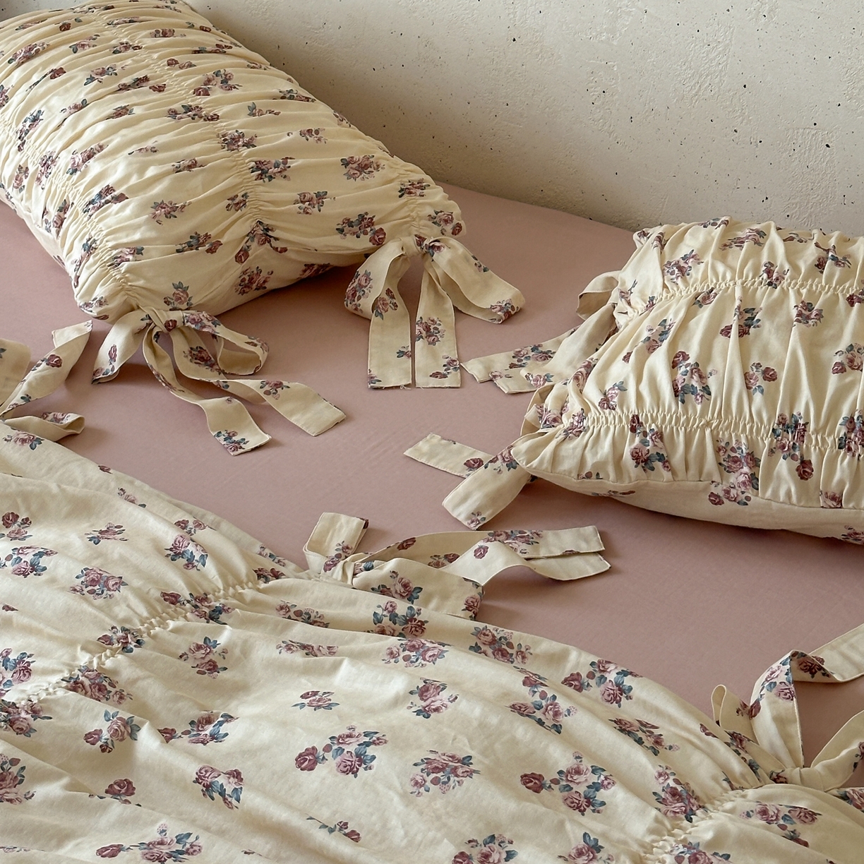 91家纺网 家纺一手货源 找家纺 觅糖家纺 2026春夏新款全棉纯棉法式轻奶油系列四件套 玫瑰心语