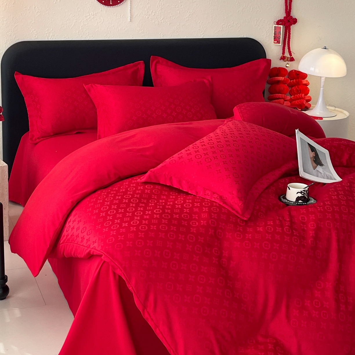 91家纺网 家纺一手货源 找家纺 （总）大麦乐田 2026春夏新款贡缎提花大红四件套