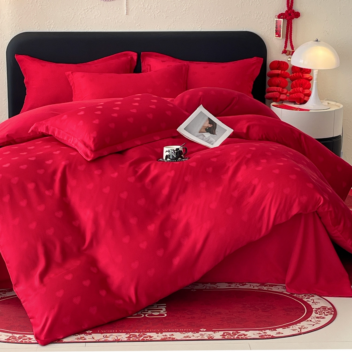 91家纺网 家纺一手货源 找家纺 大麦乐田 2026春夏新款贡缎提花大红四件套 爱心  