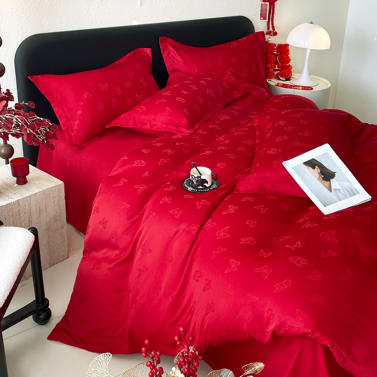 91家纺网 家纺一手货源 找家纺 大麦乐田 2026春夏新款贡缎提花大红四件套 蝴蝶   