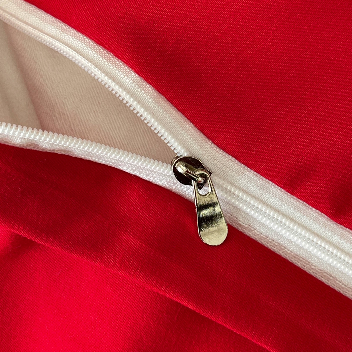 91家纺网 家纺一手货源 找家纺 大麦乐田 2026春夏新款贡缎提花大红四件套 爱心  