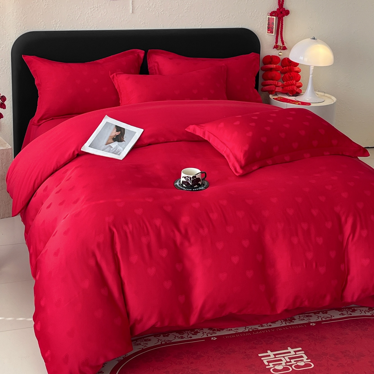 91家纺网 家纺一手货源 找家纺 大麦乐田 2026春夏新款贡缎提花大红四件套 爱心  