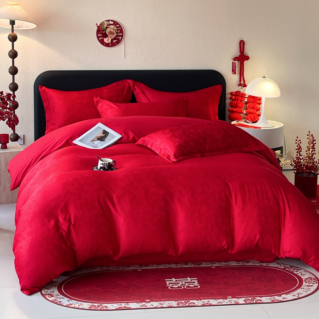 91家纺网 家纺一手货源 找家纺 大麦乐田 2026春夏新款贡缎提花大红四件套 爱草