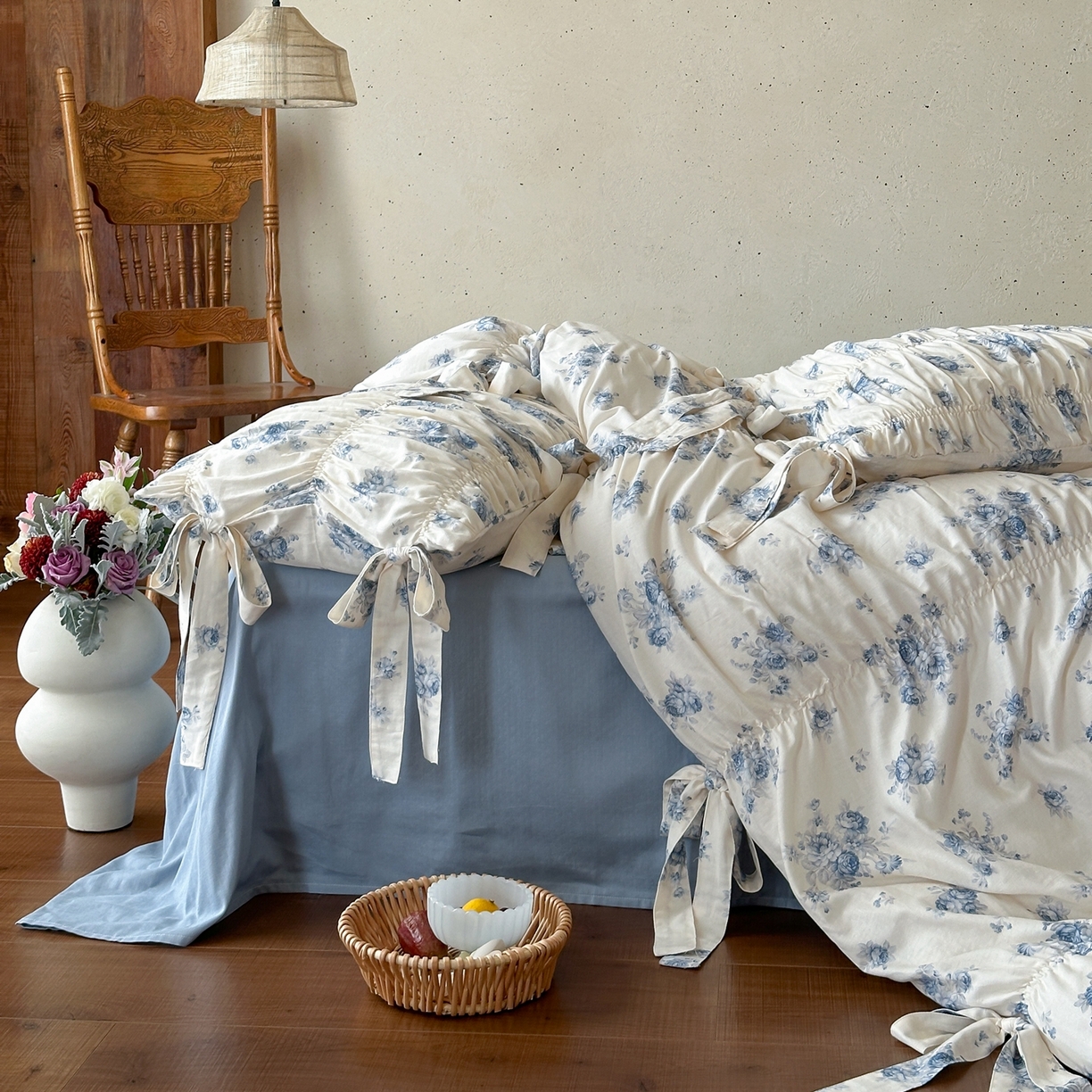 91家纺网 家纺一手货源 找家纺 觅糖家纺 2026春夏新款全棉纯棉法式轻奶油系列四件套 花韵蓝