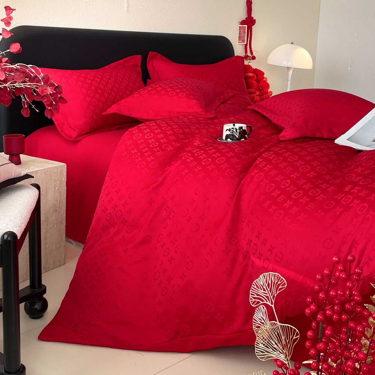 91家纺网 家纺一手货源 找家纺 大麦乐田 2026春夏新款贡缎提花大红四件套 路易