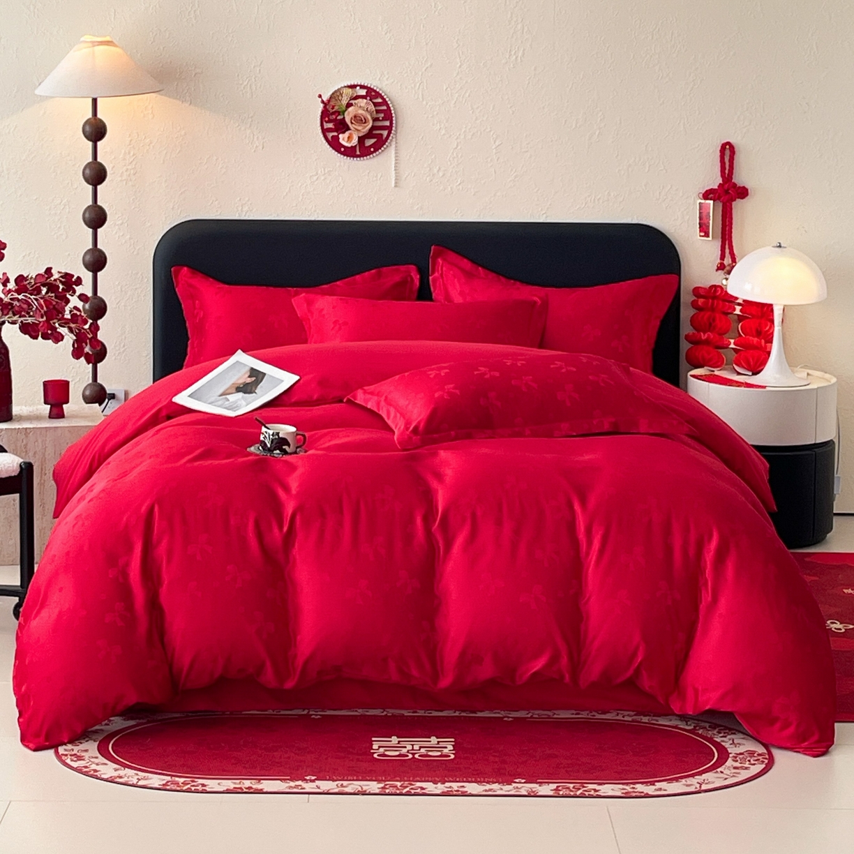 91家纺网 家纺一手货源 找家纺 大麦乐田 2026春夏新款贡缎提花大红四件套 领结