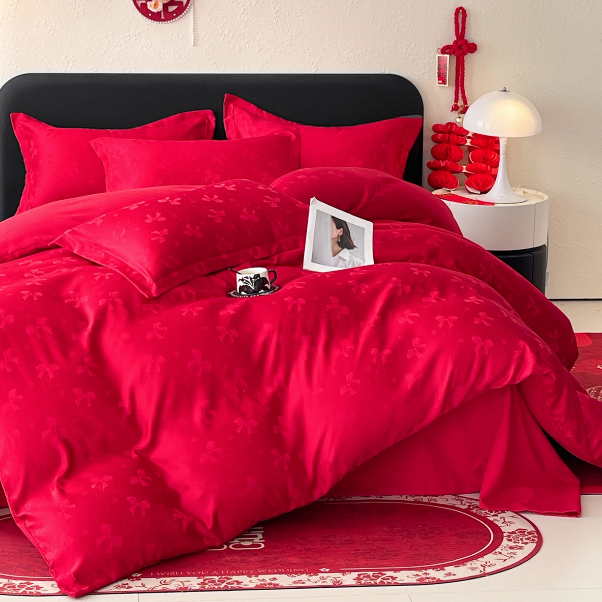 91家纺网 家纺一手货源 找家纺 大麦乐田 2026春夏新款贡缎提花大红四件套 领结