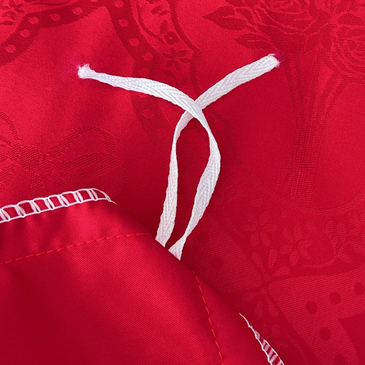 91家纺网 家纺一手货源 找家纺 大麦乐田 2026春夏新款贡缎提花大红四件套 艾利丝