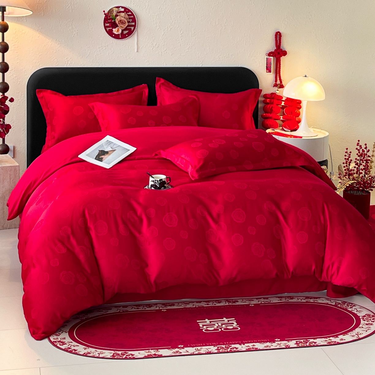 91家纺网 家纺一手货源 找家纺 大麦乐田 2026春夏新款贡缎提花大红四件套 玫瑰