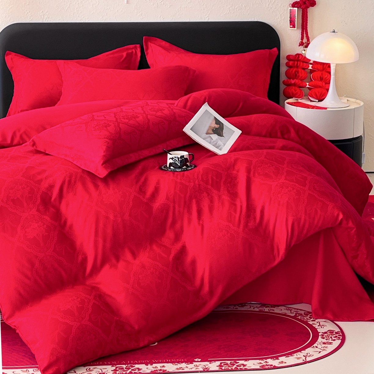 91家纺网 家纺一手货源 找家纺 大麦乐田 2026春夏新款贡缎提花大红四件套 艾利丝