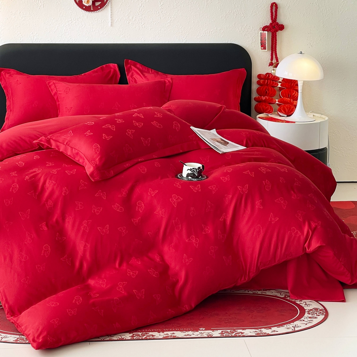 91家纺网 家纺一手货源 找家纺 大麦乐田 2026春夏新款贡缎提花大红四件套 蝴蝶   