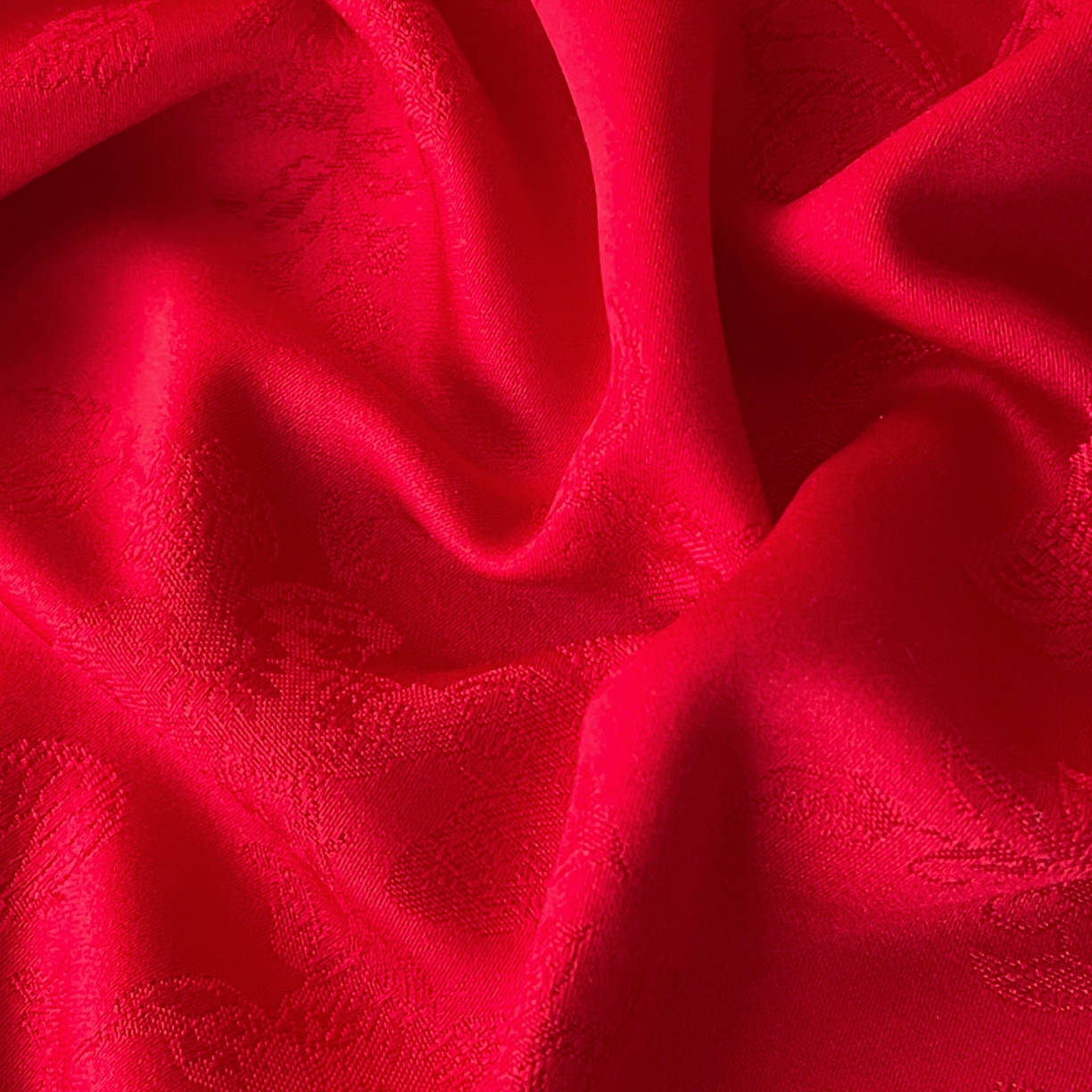 91家纺网 家纺一手货源 找家纺 大麦乐田 2026春夏新款贡缎提花大红四件套 爱草