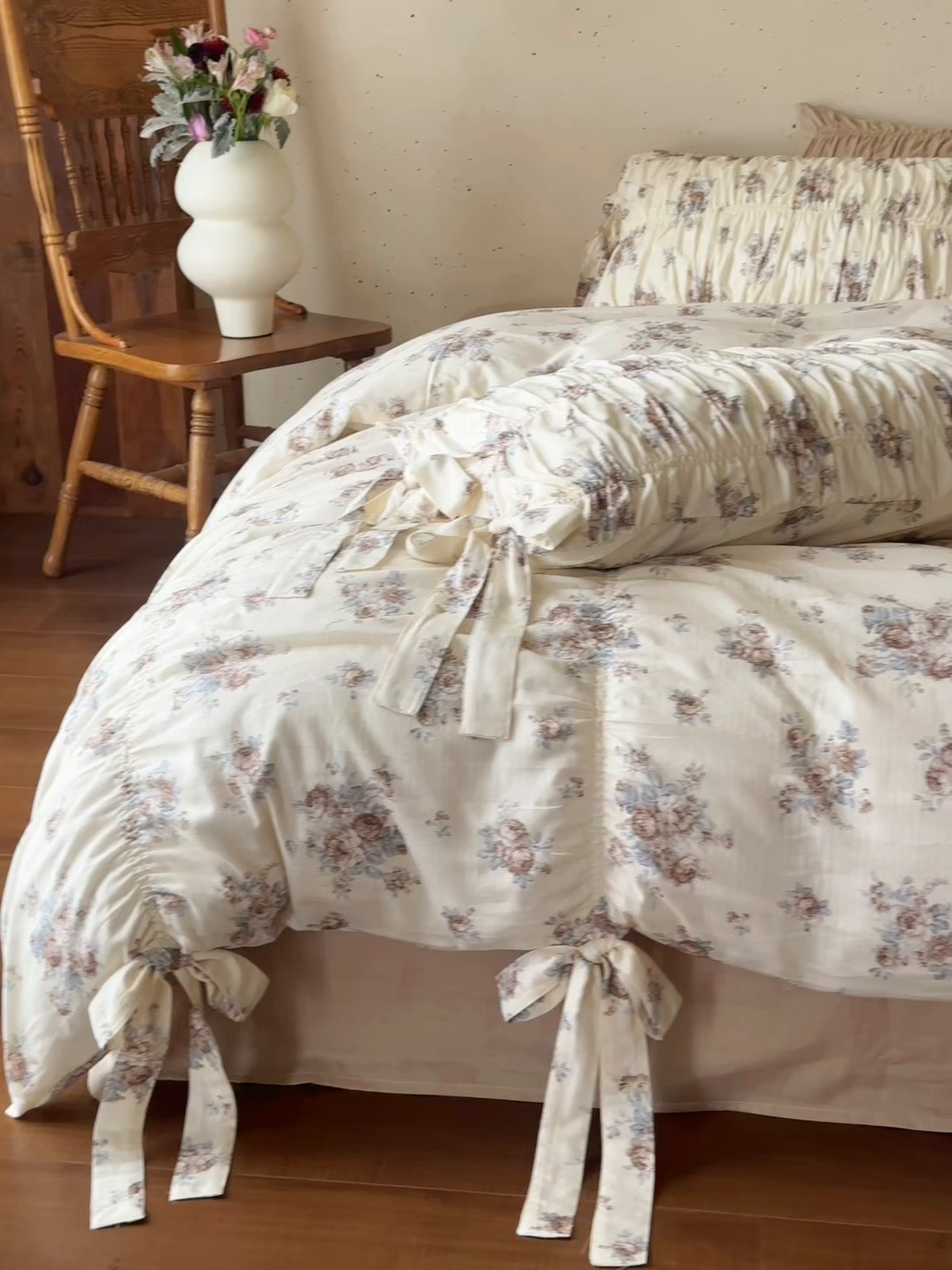 91家纺网 家纺一手货源 找家纺 觅糖家纺 2026春夏新款全棉纯棉法式轻奶油系列四件套 花韵咖