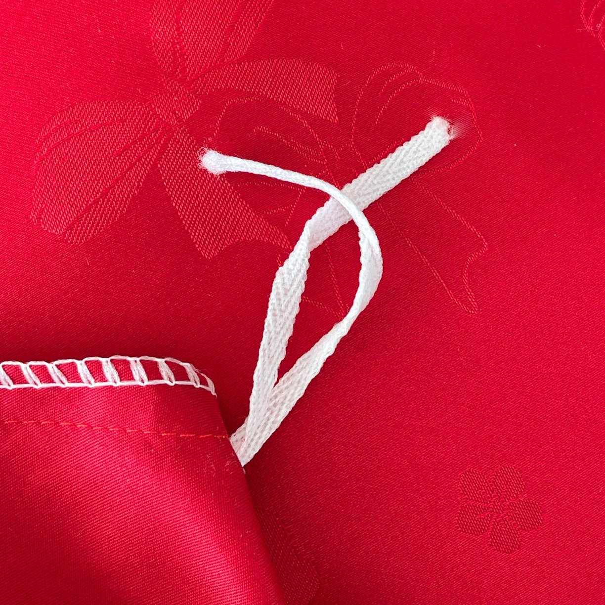 91家纺网 家纺一手货源 找家纺 大麦乐田 2026春夏新款贡缎提花大红四件套 领结