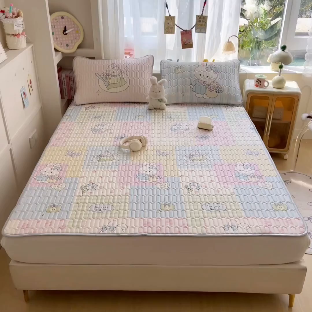 91家纺网 家纺一手货源 找家纺 摩妮卡 2026新款数码大版小清新乳胶凉席床席款三件套-场景二 童话小片段