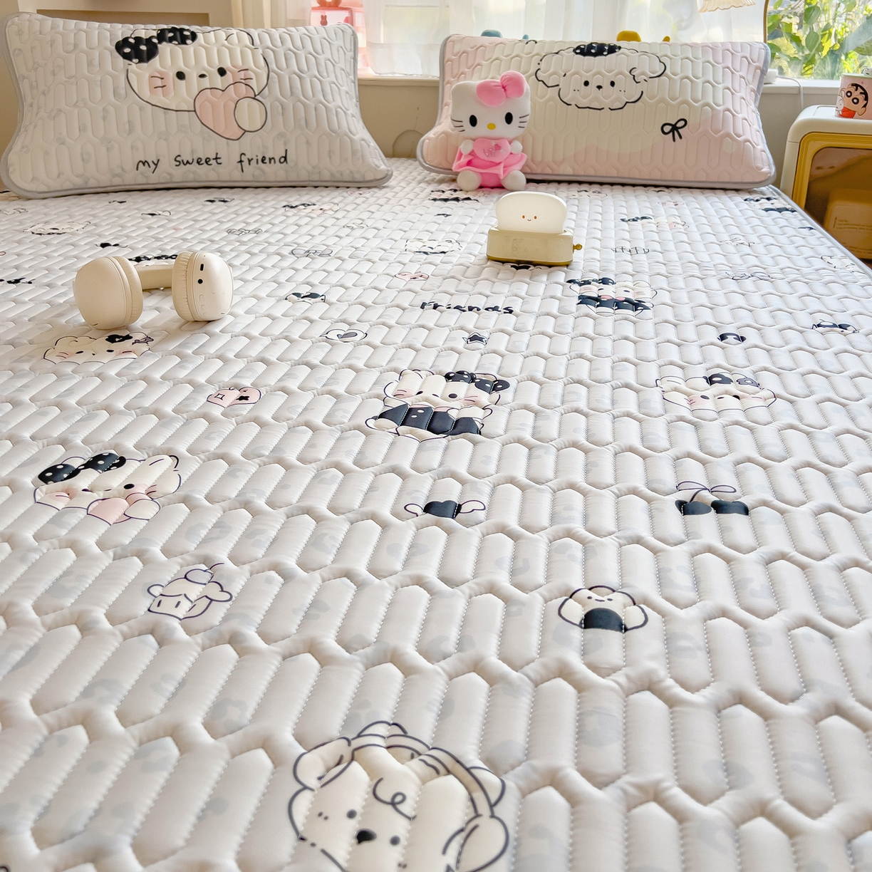 91家纺网 家纺一手货源 找家纺 摩妮卡 2026新款数码大版小清新乳胶凉席床席款三件套-场景二 温暖日常-蓝