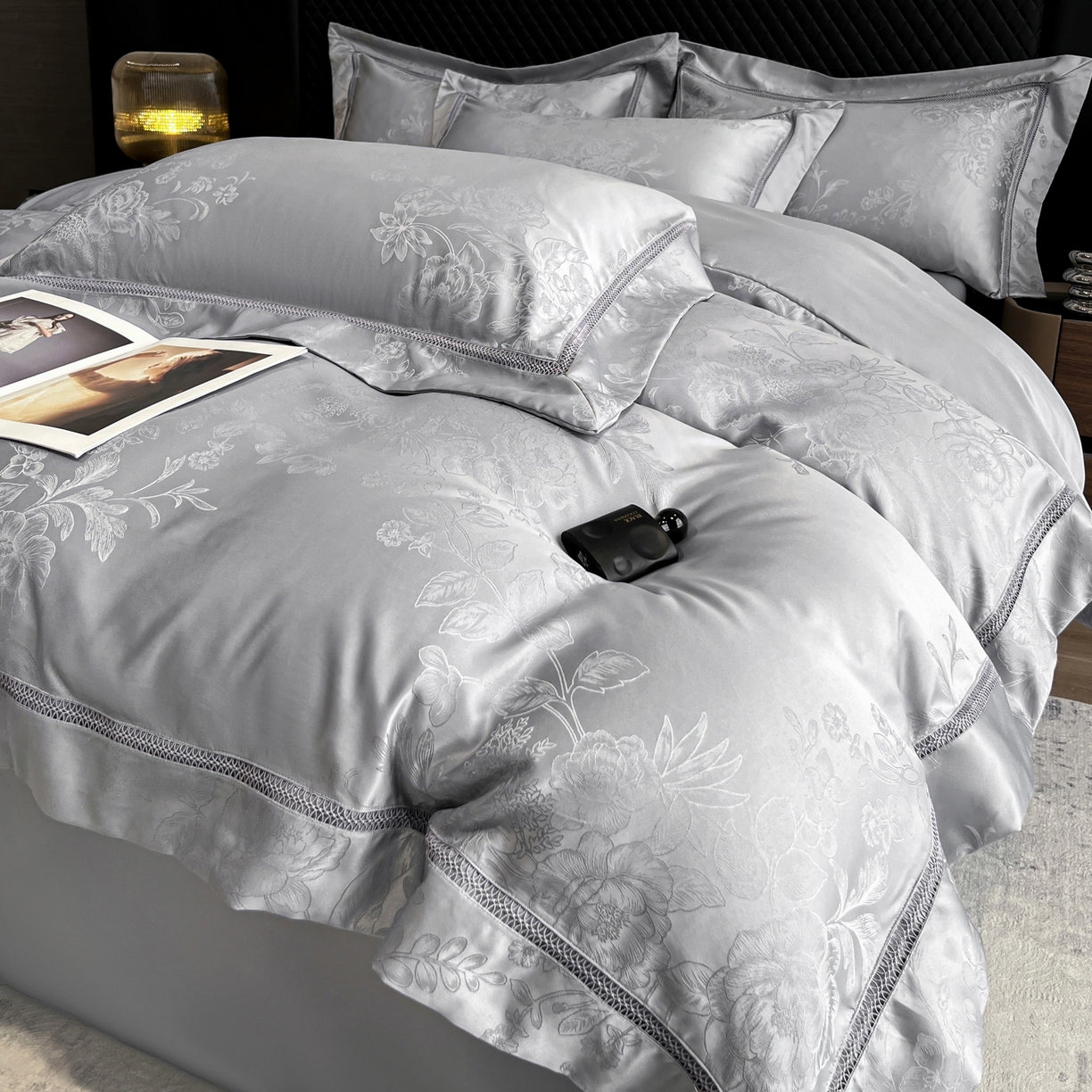 91家纺网 家纺一手货源 找家纺 （总）金牛座家纺 2026新款高精密大花位提花镂空花边床盖四件套-奥黛丽系列