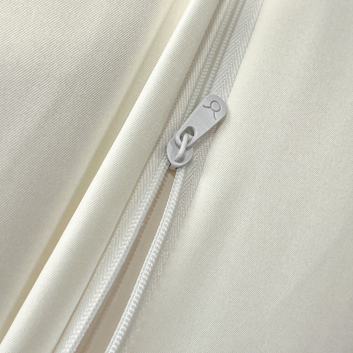 91家纺网 家纺一手货源 找家纺 金牛座家纺 2026新款高精密大花位提花镂空花边床盖四件套-奥黛丽系列 奥黛丽-奶白