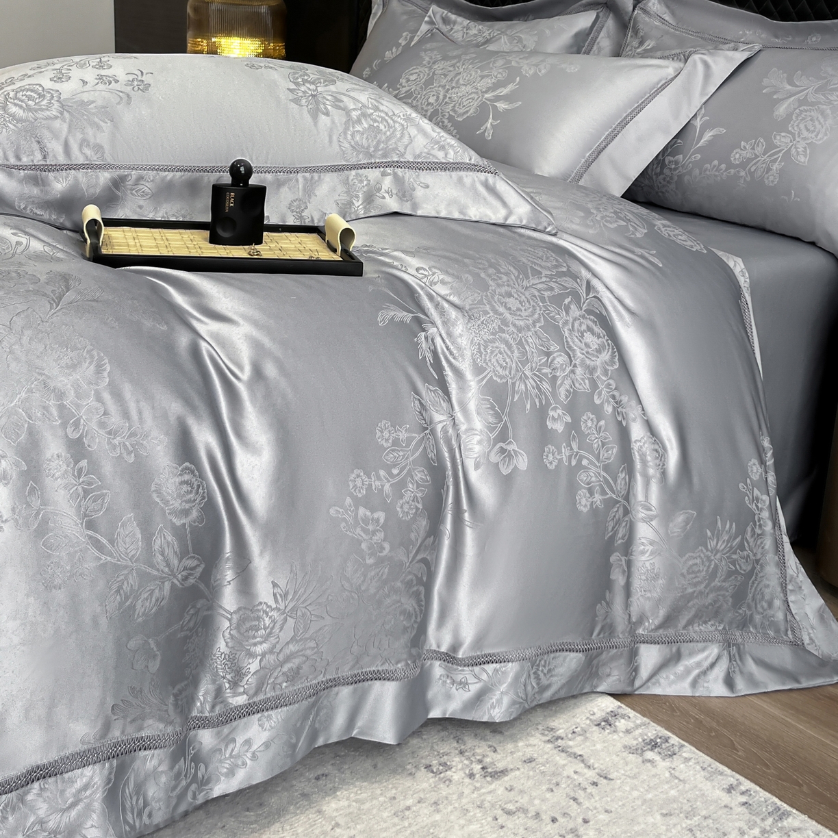 91家纺网 家纺一手货源 找家纺 （总）金牛座家纺 2026新款高精密大花位提花镂空花边床盖四件套-奥黛丽系列