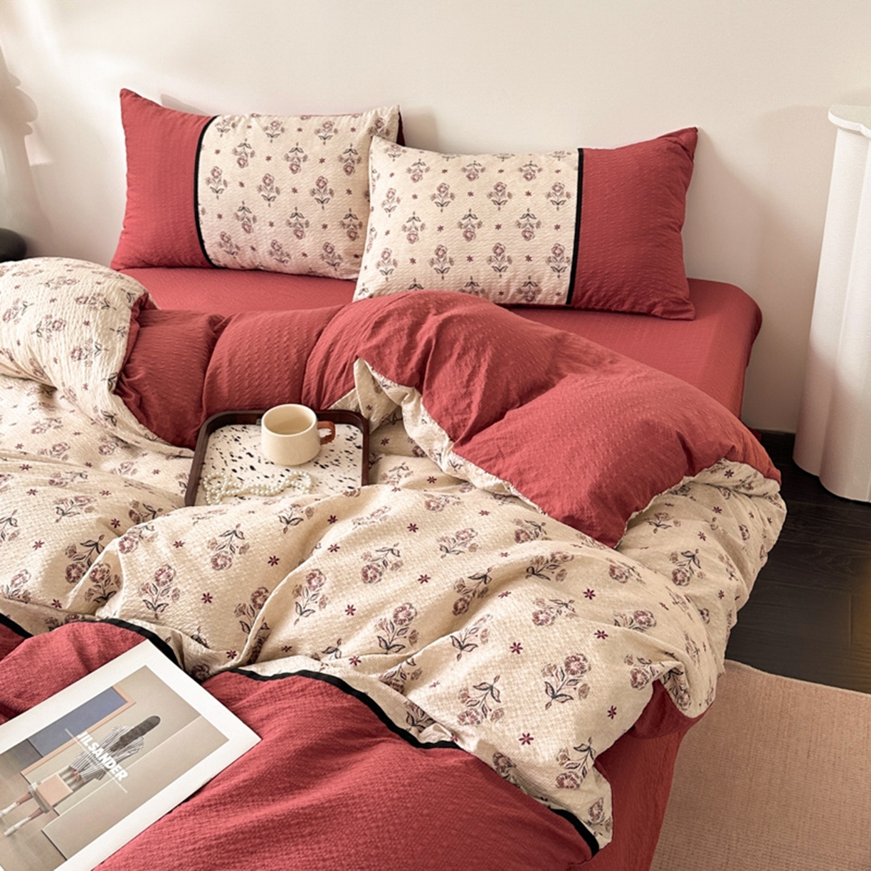 91家纺网 家纺一手货源 找家纺 铠畅家纺 2026春夏新品高克重拼接泡芙纱泡泡皱皱纱四件套 旧梦蔷薇